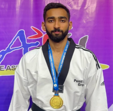 Taekwondo Gold medal Income tax officer Shivansh