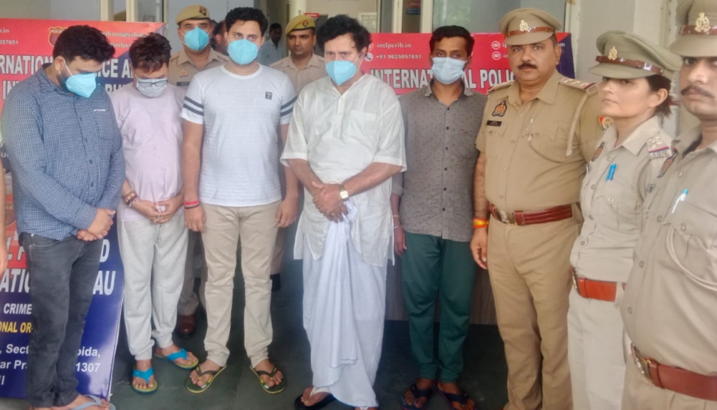 fake police station operatives arrested