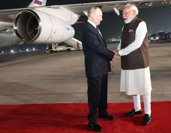 Modi welcomes Putin at airport
