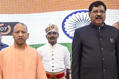 1748707706855_cm_yogi_adityanath_cji_justice_br_gavai.webp