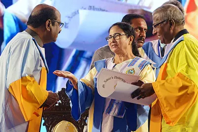 MAMATA-BANERJEE-DILIT-UPADHI.webp