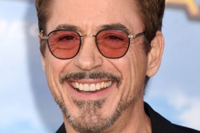 Robert-Downey-Jr..jpg