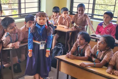 Robot-Teacher-in-Karnatak.webp