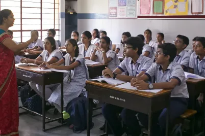 Society___Trends_School_1200x768.webp