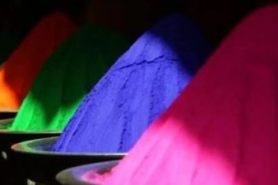 holi.jpg